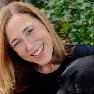 Meet your Posher, Larissa